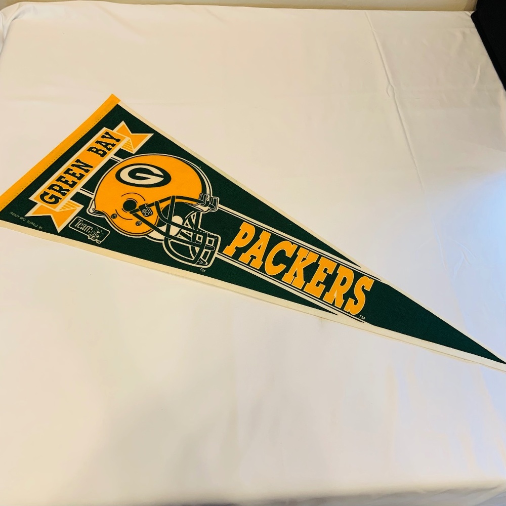 Vintage 90s NFL Green Bay Packers Helmet Retro Logo 30" Pennant Flag